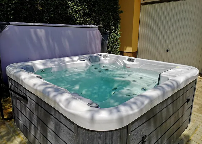 Blanka Vendeghaz Apartment