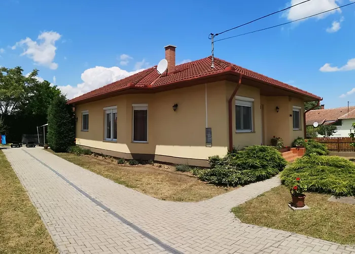 Blanka Vendeghaz Apartment *